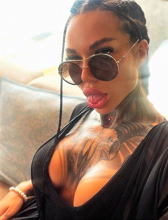 Проститутка Питера Соня  с 4 размером груди предлагает интим услуги у метро Московские Ворота  +7(981)155-42-85 