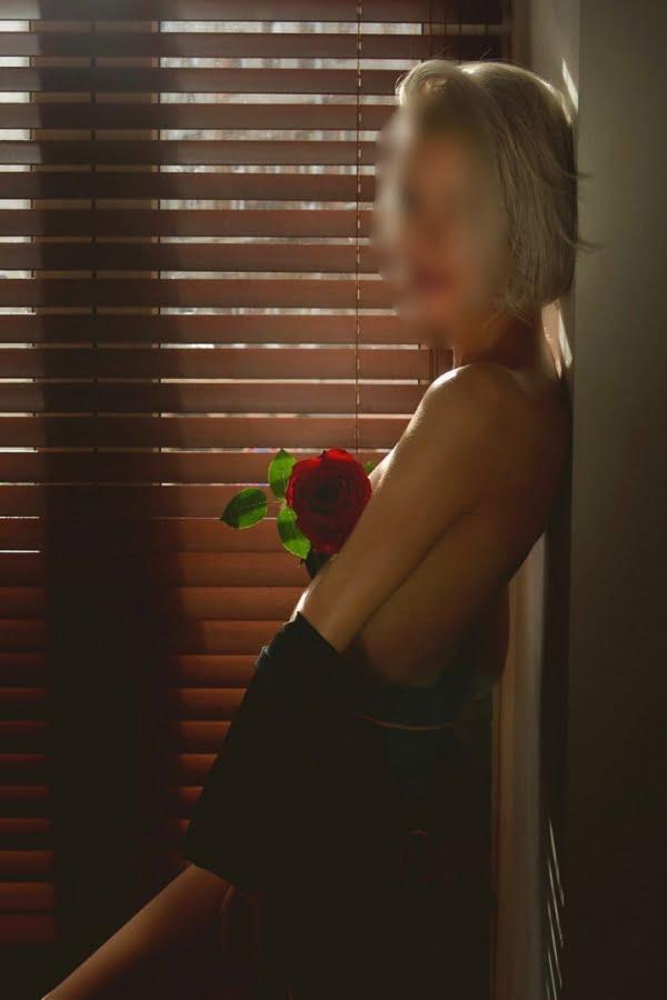 Проститутка Питера Елена с 2 размером груди предлагает интим услуги у метро Адмиралтейская  +7(981)155-42-85 - фото 2